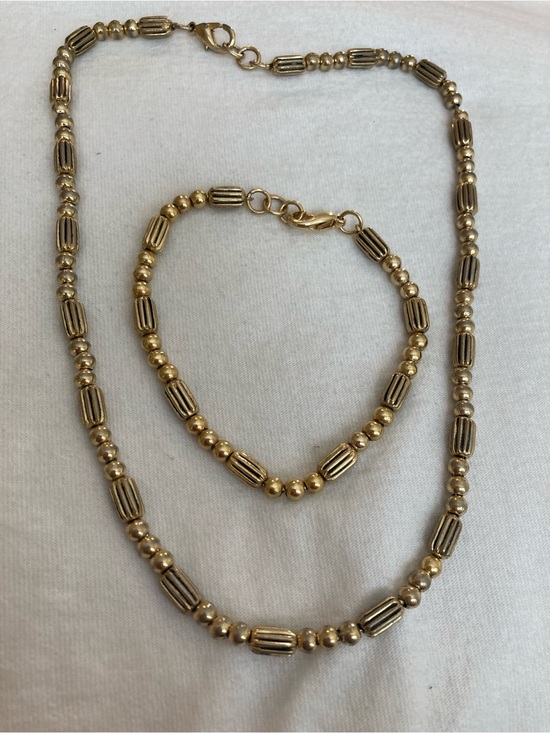 Jewelry - Necklace and Bracelet Vintage Set